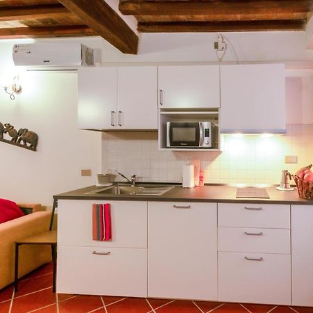 Parma Portici Antichi Monolocale A 5 Min Dal Duomo Apartment Exterior photo