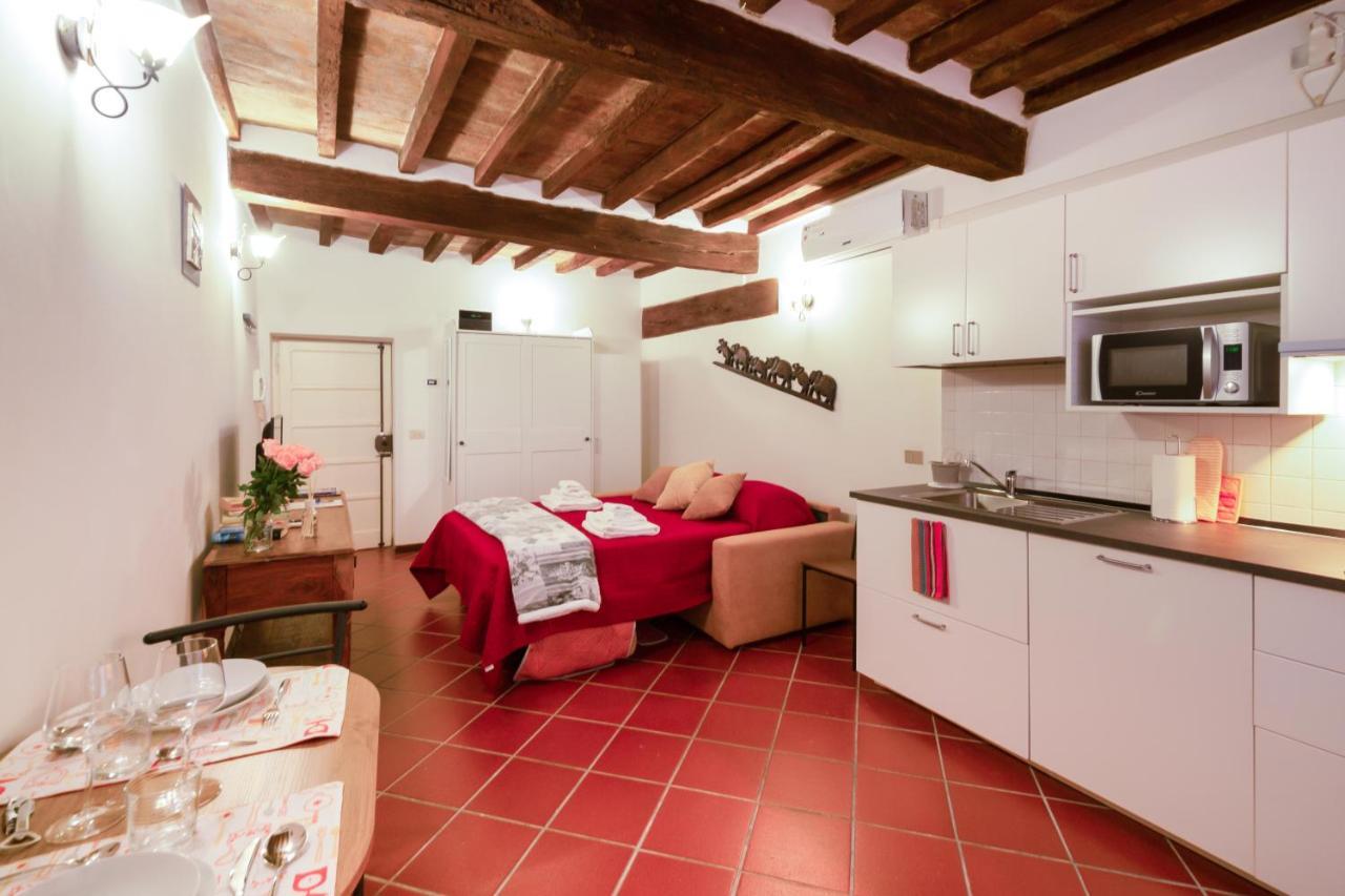 Parma Portici Antichi Monolocale A 5 Min Dal Duomo Apartment Exterior photo